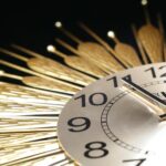 Gold Wall Clock 23 Inch Sunburst，Mid Century Decorative Wall Clocks Battery Oper... - Image 4