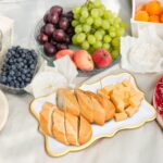 Havawish 24 Pcs 9" x 13" Gold Disposable Paper Serving Trays and Platters Food P... - Image 6