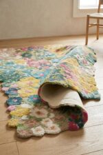 Hand-Tufted Wool and Silk Floral Area Rug - 3x6 Ft, Rectangular Multi-Color Flow... - Image 3