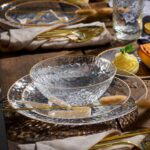 R-kay 100 Pack Clear Plastic Plates For Wedding - 10 IN Hammered Gold Rimmed Stu... - Image 3