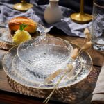R-kay 100 Pack Clear Plastic Plates For Wedding - 10 IN Hammered Gold Rimmed Stu... - Image 4