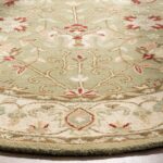 SAFAVIEH Antiquity Collection Area Rug - 6' Round, Sage, Handmade Traditional Or... - Image 6