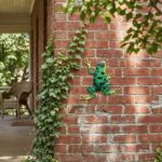 2 PCS Metal Frog Wall Decor, 3D Outdoor Wall Art Sculptures, Iron Animal Hanging... - Image 8