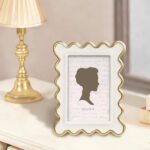 AELS 4x6 Inch Vintage Scalloped Picture Frame, Cream Whte and Gold Mid Century M... - Image 6