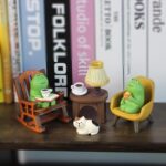 Refintural Miniature Frog Figurines Statue, Adorable Frog Collectibles for Desk ... - Image 3