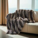 INCHGRASS Faux Mink Fur Blanket Luxury Fur Throw Blanket Sofa Fluffy Blanket Sup... - Image 3