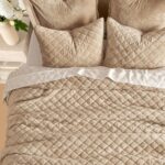 EVERGRACE Luxury Velvet Quilt Set King Size, Diamond Quilted Lightweight Velvet ... - Image 3