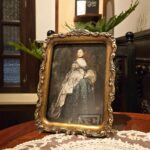 5x7 Vintage Picture Frame, Antique Bronze Gold Ornate Photo Frame, for Tabletop ... - Image 3