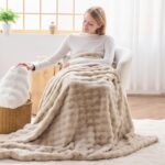 NEWCOSPLAY Faux Fur Throw Blanket Linen Bubble Blanket Thick Warm Soft for Couch... - Image 3