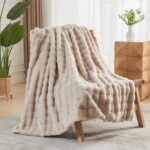 NEWCOSPLAY Faux Fur Throw Blanket Linen Bubble Blanket Thick Warm Soft for Couch... - Image 2