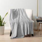PAVILIA Light Grey Fleece Throw Blanket for Couch, Silver Super Soft Fuzzy Flann... - Image 2